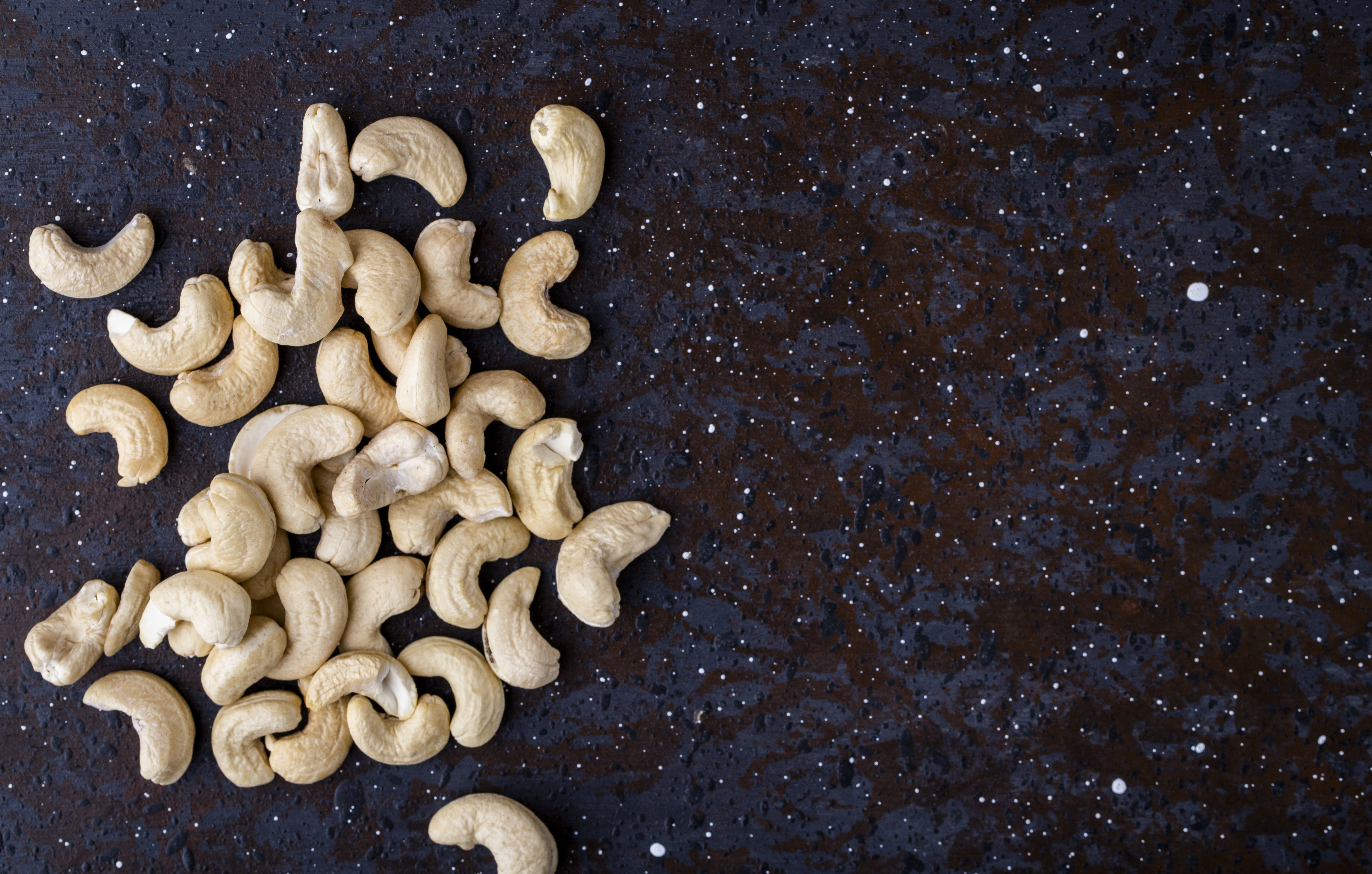 Cashew (Kaju) thumbnail 4